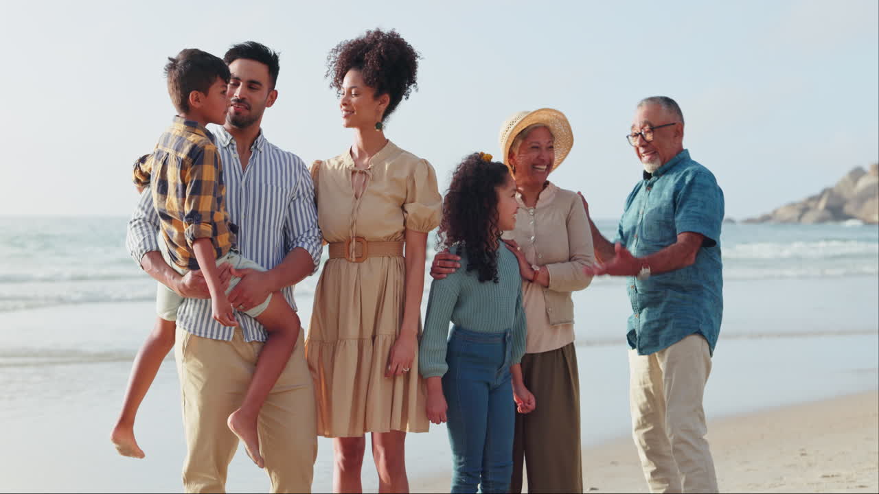 행복한 가족, 함께 이야기하거나 결합하는 것