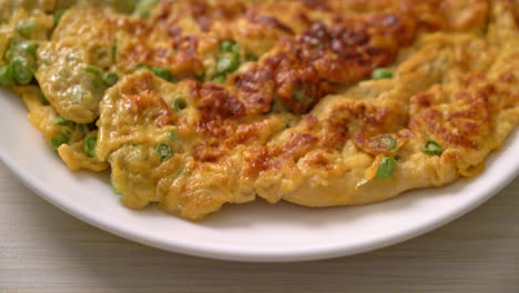 tortilla con frijoles largos o caupí - estilo de comida casera