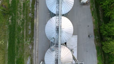 Vista-Superior-De-Silos-De-Grano-Con-Elevador-De-Almacenamiento-De-Grano