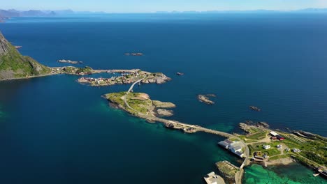 reine lofoten es un archipiélago en el condado de nordland, noruega.