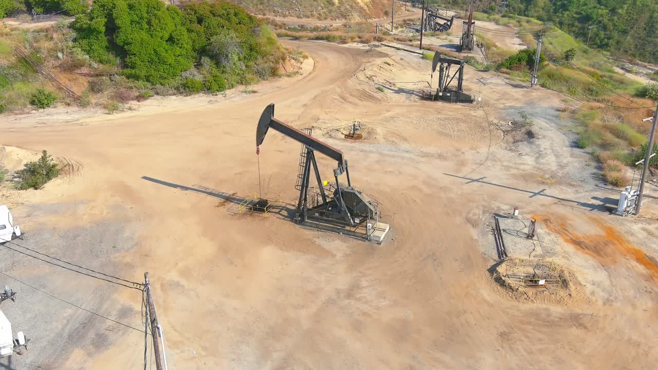 Oil Pumps | Aerial Fly By | Afternoon Sunshine | Culver City | Baldwin Hills Overlook | Drone Shot