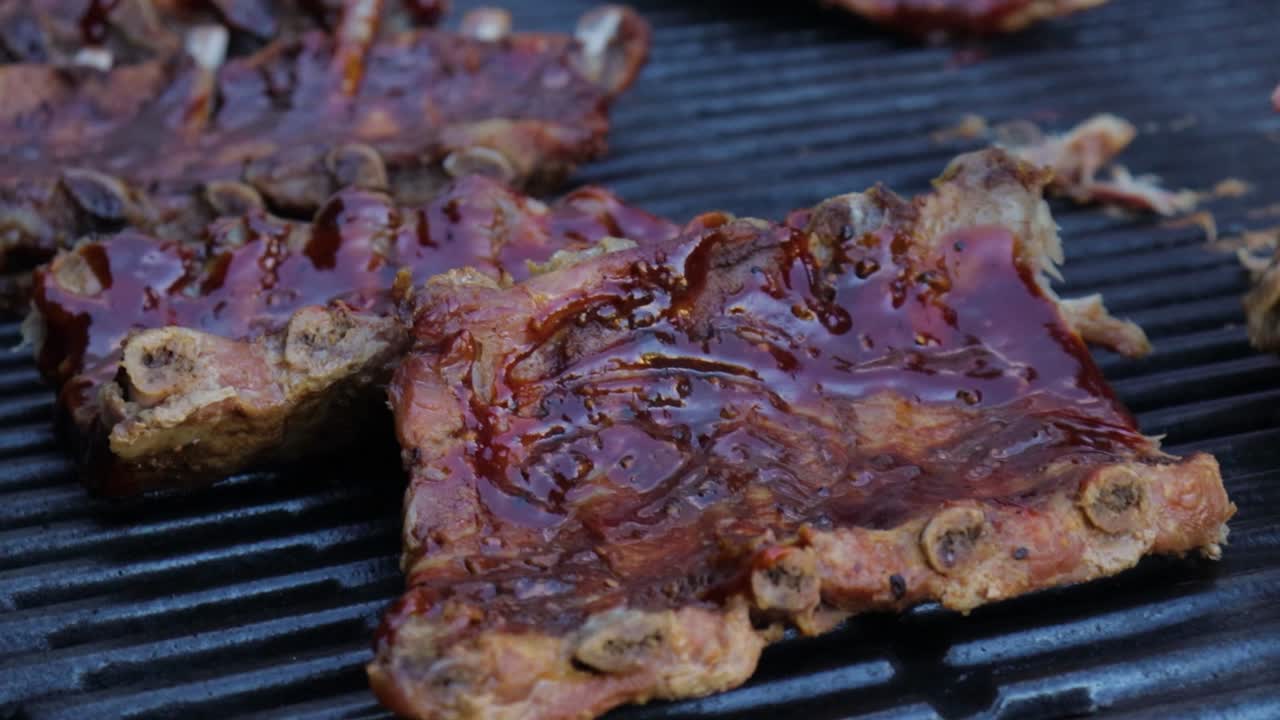 Baby back ribs with BBQ Sauce