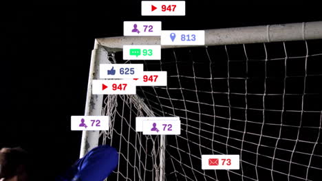 animación de iconos de las redes sociales con números crecientes sobre el jugador de fútbol masculino caucásico