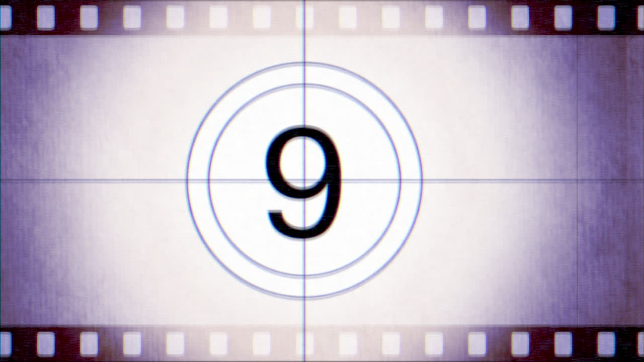 cuenta regresiva de película retro en movimiento en el estilo de los años 80 y 90 15