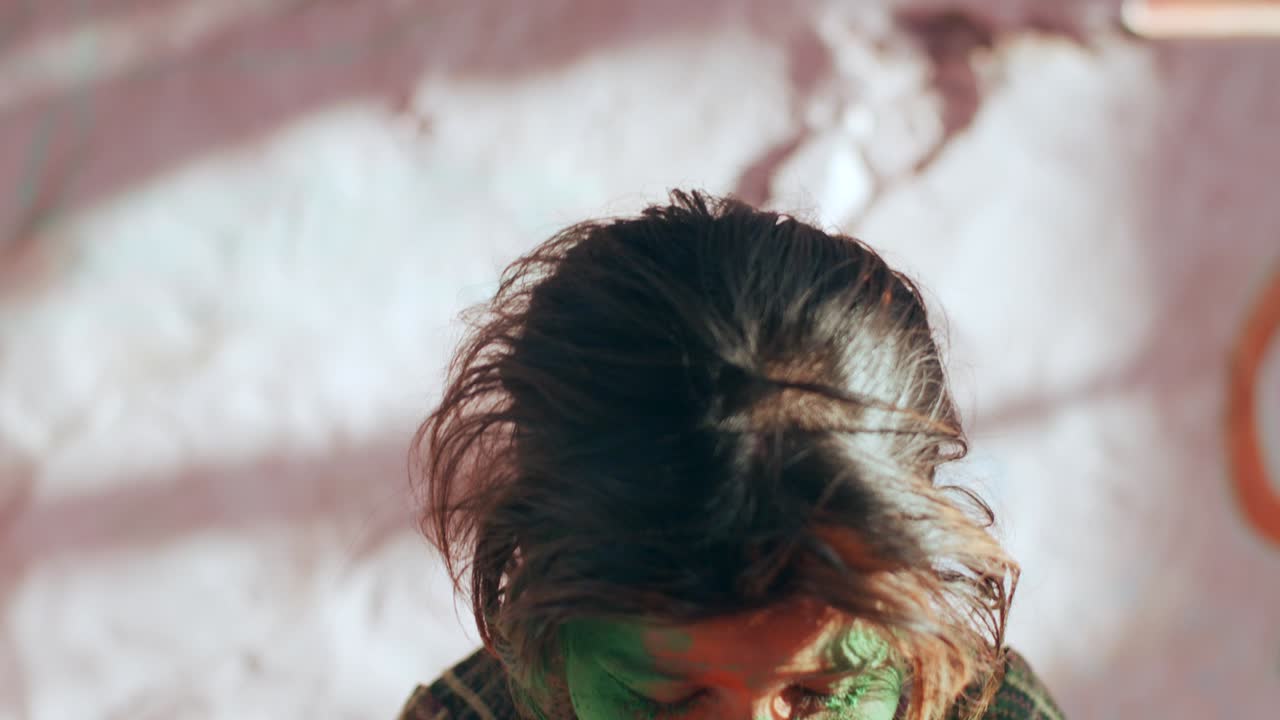 인도 라자스탄 에서 힌두교 의 홀리 축제 를 축하 하는 아이 들