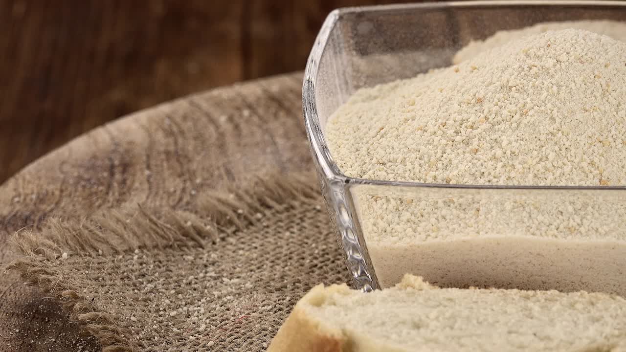 신선하게 만들어진 회전하는  어리 (무로 회전할 수 있는)