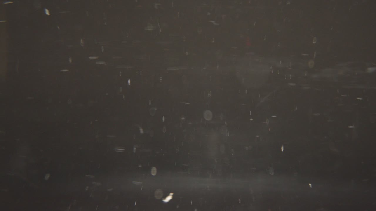 Moving dust particles in water