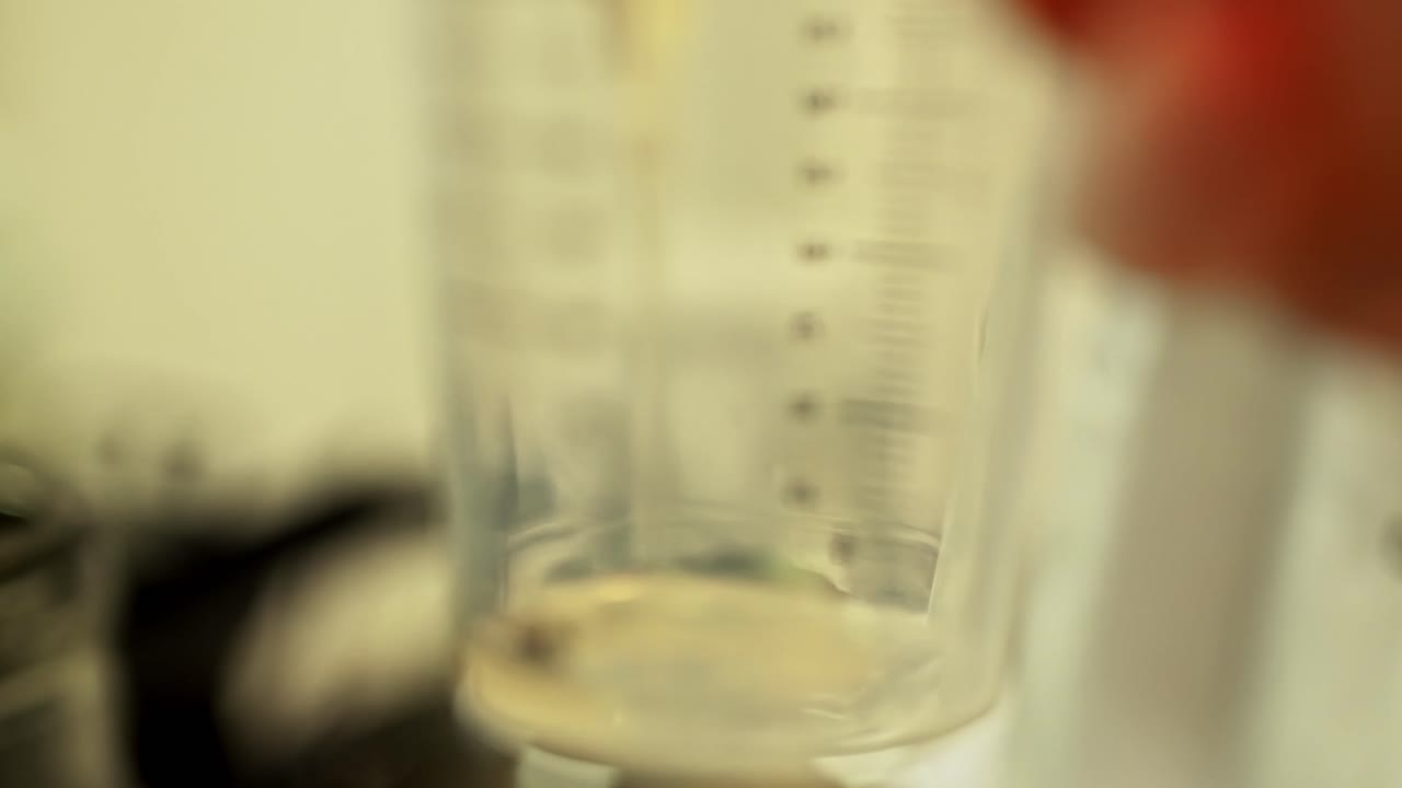 Pipette dropper chemistry class educational precise liquid measurement tube