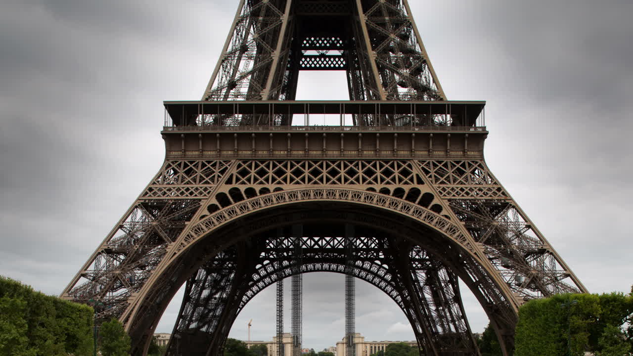 에펠 탑 버전 03