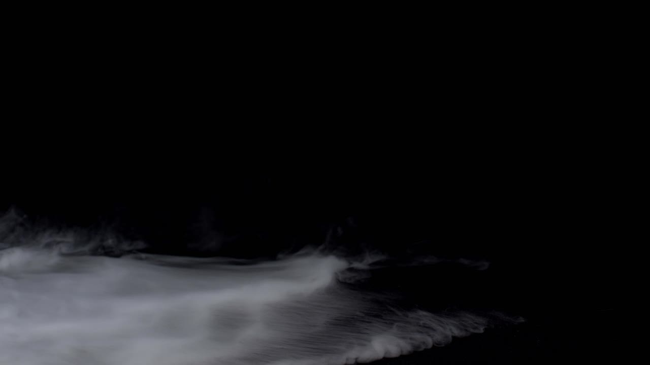 이 안개 요소 16은 4k로 촬영되었으며 원하는 효과를 제공하기 위해 모든 영상에 쉽게 오버레이될 수 있습니다.