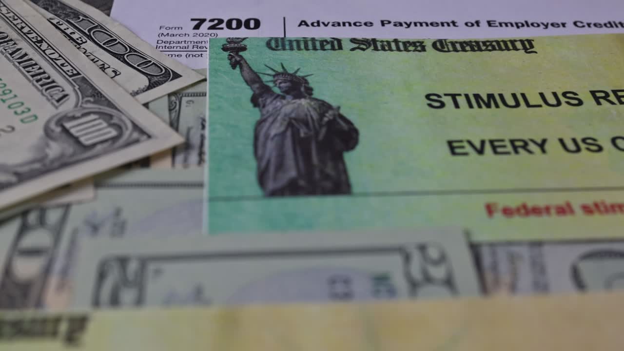 covid-19 대출 및 코로나 바이러스 세금 감면 체크로 인해 고용주 신용의 약 7200 양식 사전 지불을 신청합니다.