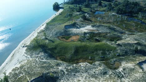 Kalter-Blick-Auf-Eine-Unbewegte-Drohnenaufnahme-Von-Sanddünen