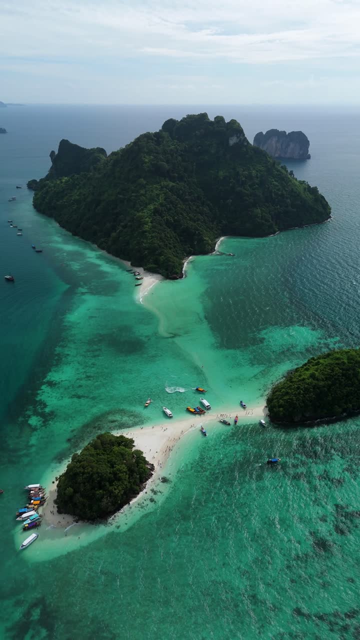 Vertical drone orbits above Thale Waek and Kok Hua Kuan Islands ...