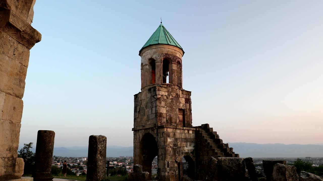 쿠타이시 (kutaisi), 조지아, 바그라티 대성당의 오래된 벽, 유네스코 세계 유산, 유명한 랜드마크, 중세 조지아 건축의 걸작