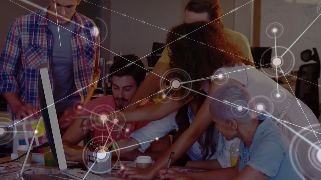 animación de la red de conexiones entre maestras y estudiantes