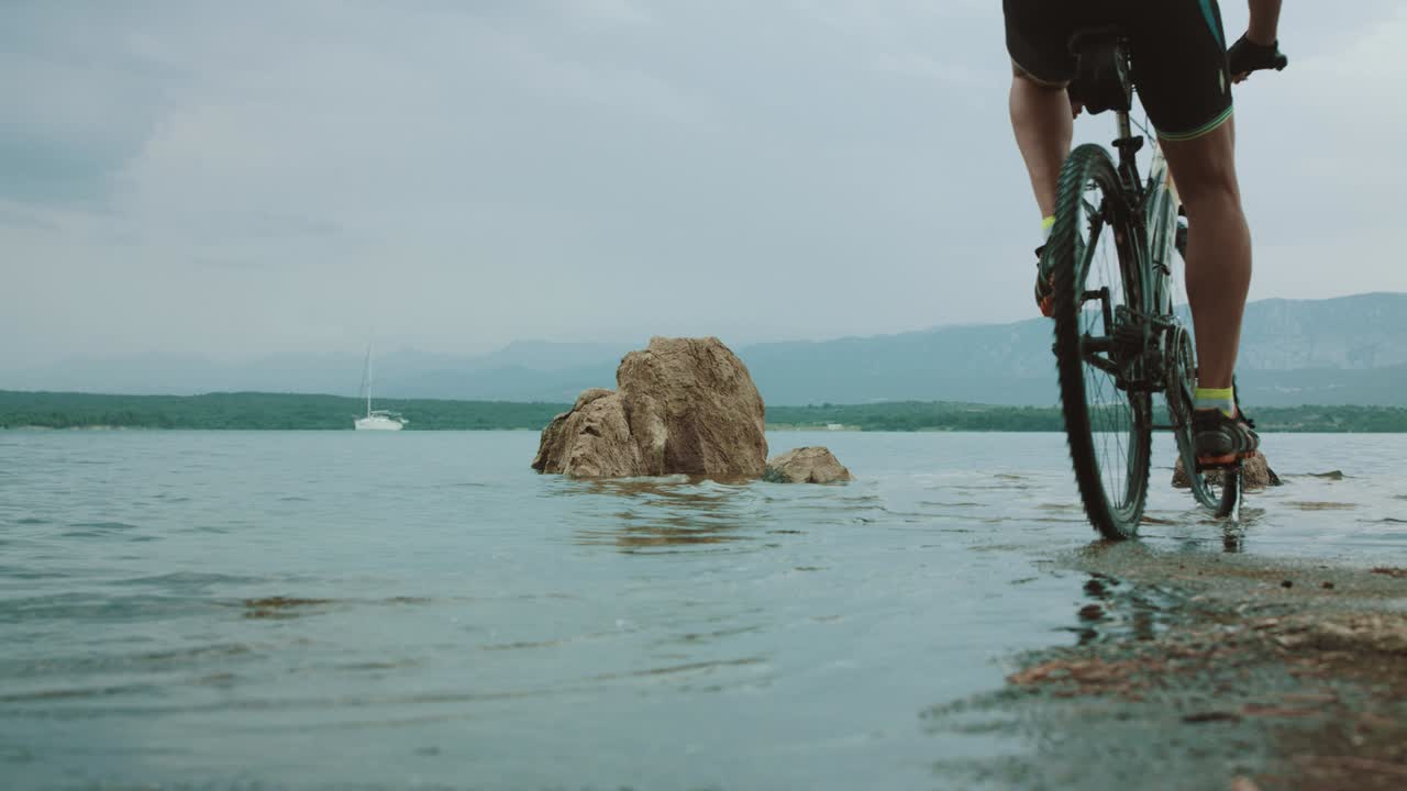 해가 지는 사이클링