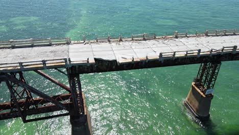 viejo puente de siete millas en los cayos de florida al sur de maratón