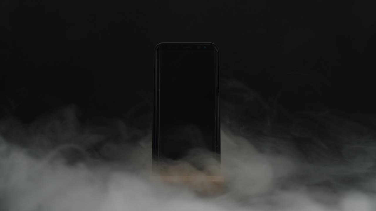 fondo negro de humo del teléfono
