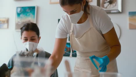 women in an art class