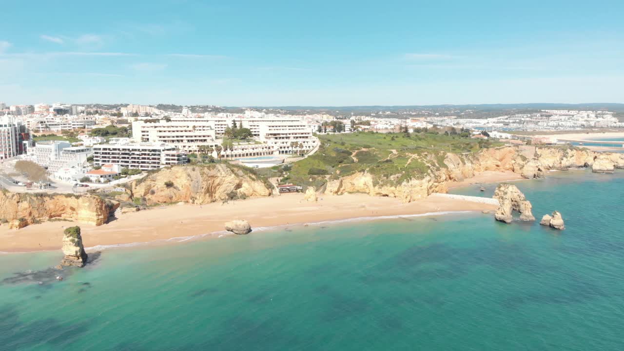 vista panorámica de praia do pinhao y praia de doña ana, lagos, algarve