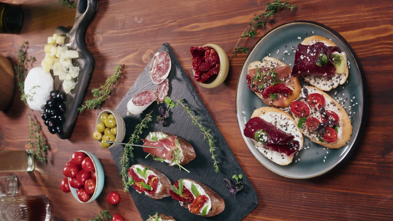 Delicious Bruschetta and Wine Appetizers