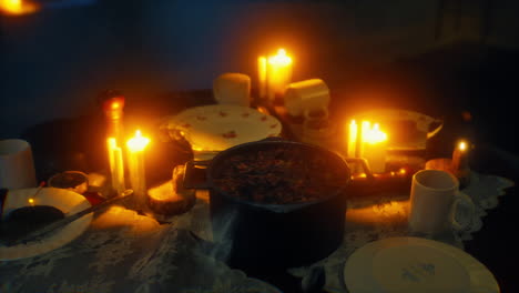 Table-setting-in-candlelight-at-night