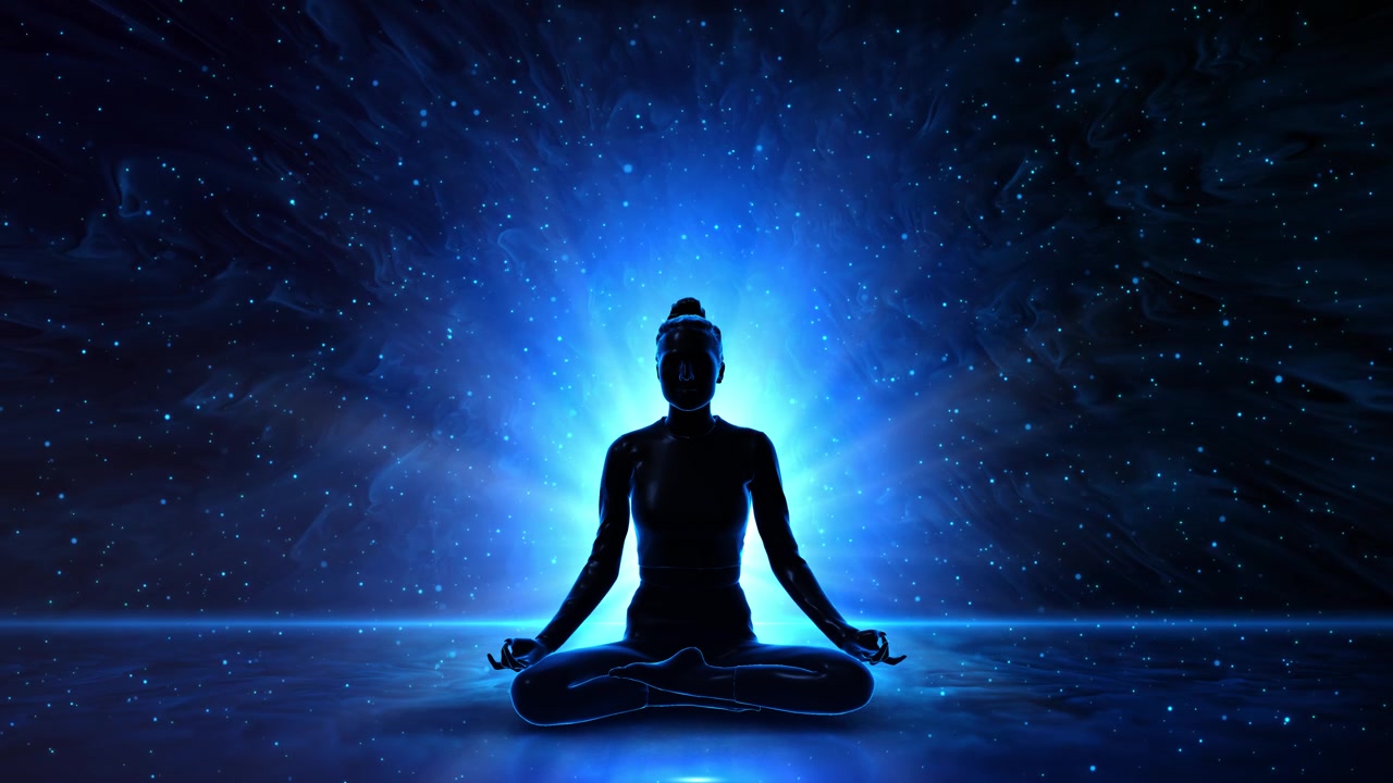 Silhouette di donna, scena di meditazione pacifica, raggi del sole nascente sulla montagna, pratica di meditazione yoga zen.