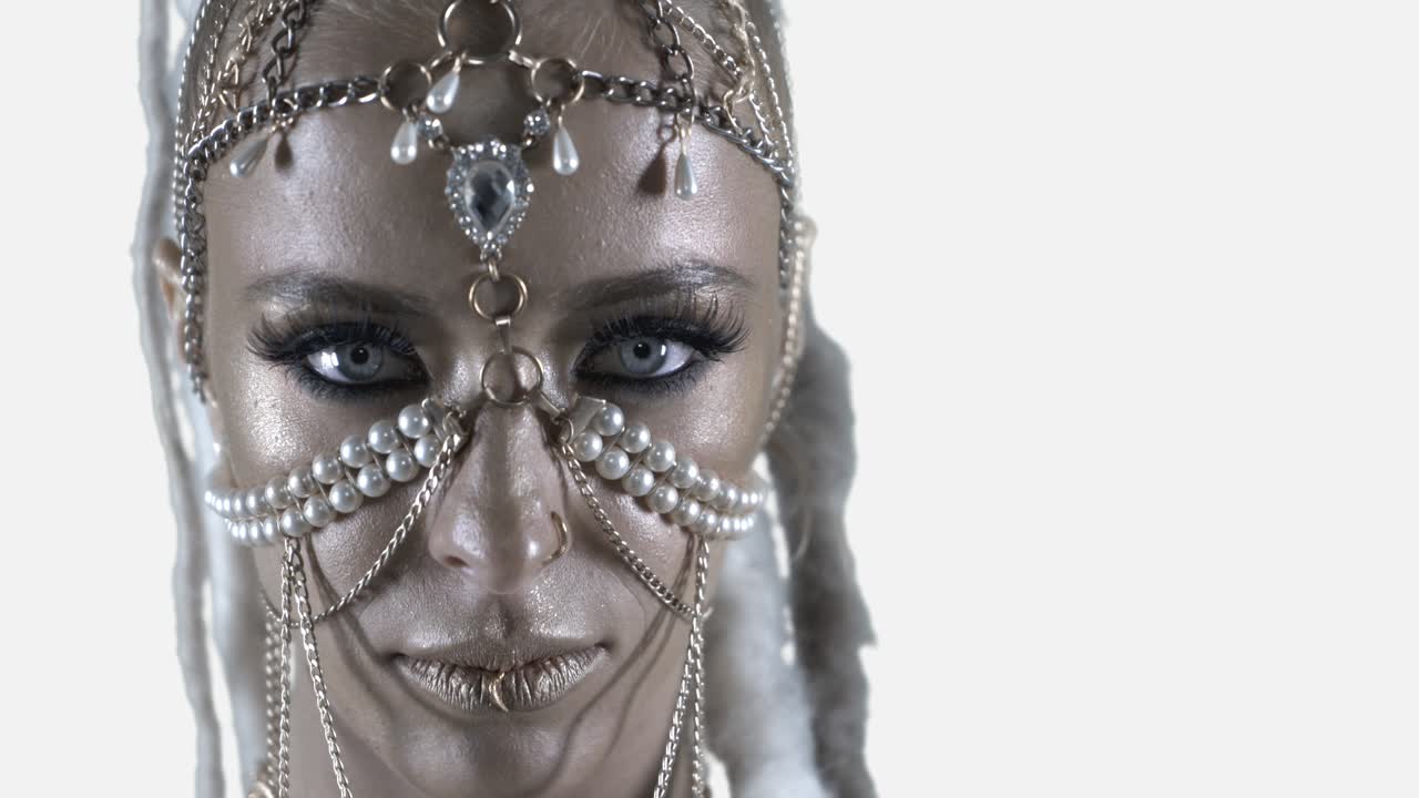 섹시한 동양 금발 클로즈업