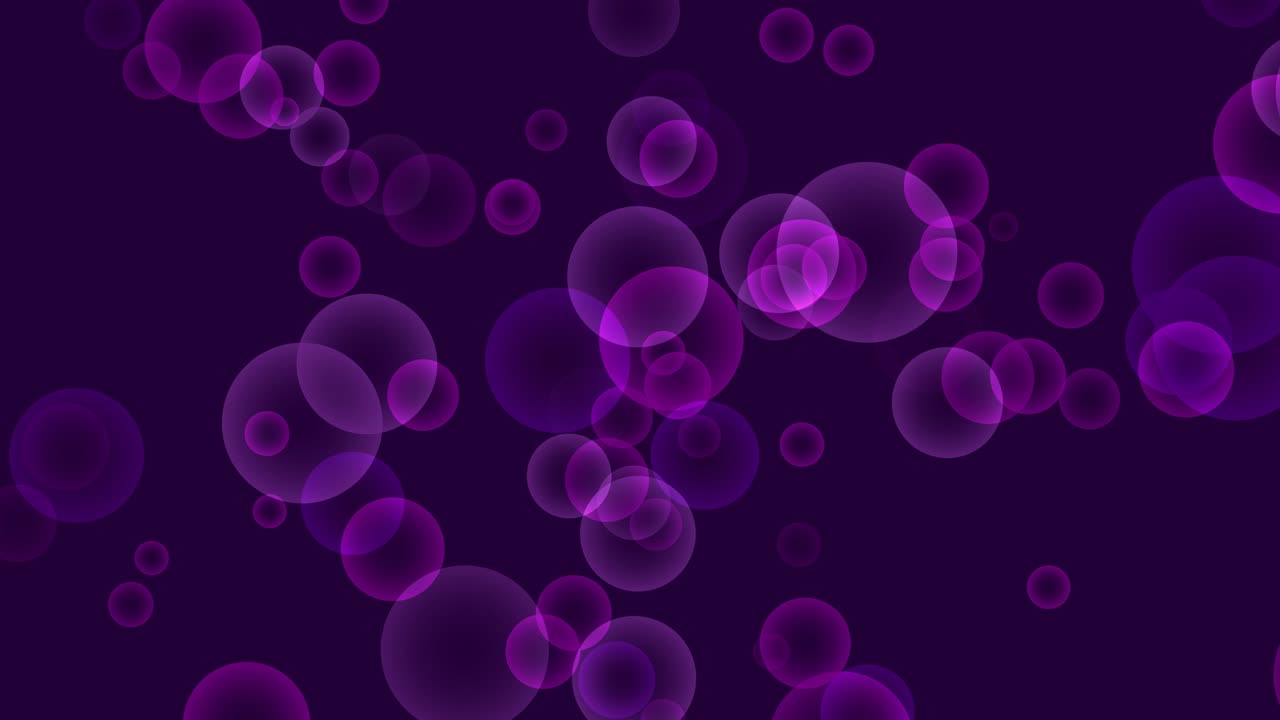 burbujas de triángulo violeta de varios tamaños que vuelan en movimiento sobre un fondo púrpura