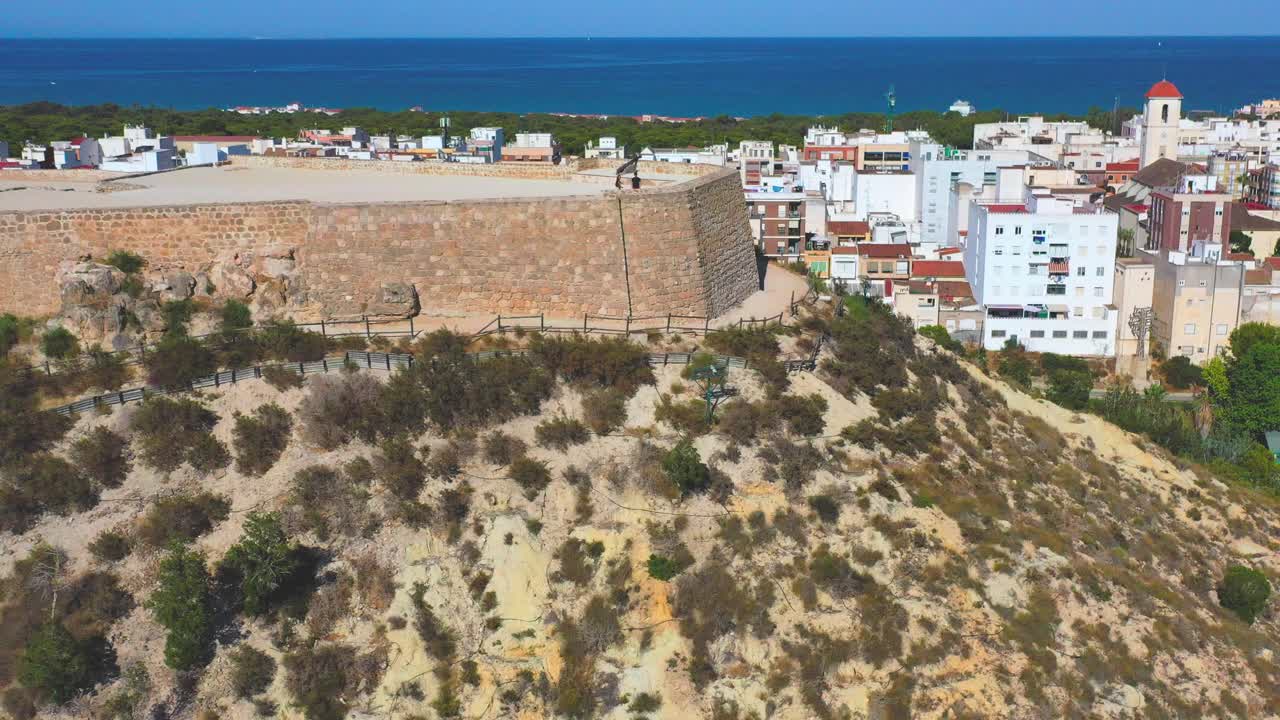 에서 성의 밝고 화창한 공중 샷