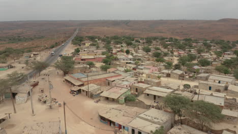 Angola,-Volando-Sobre-Un-Pequeño-Pueblo-De-Adobe,-Caxito,-Bengo,-áfrica-6