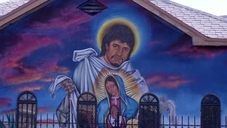 impresionante arte callejero de la virgen maría en la comunidad de inmigrantes de el paso