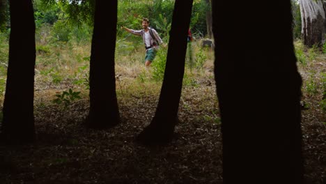 Couple-running-and-holding-hands