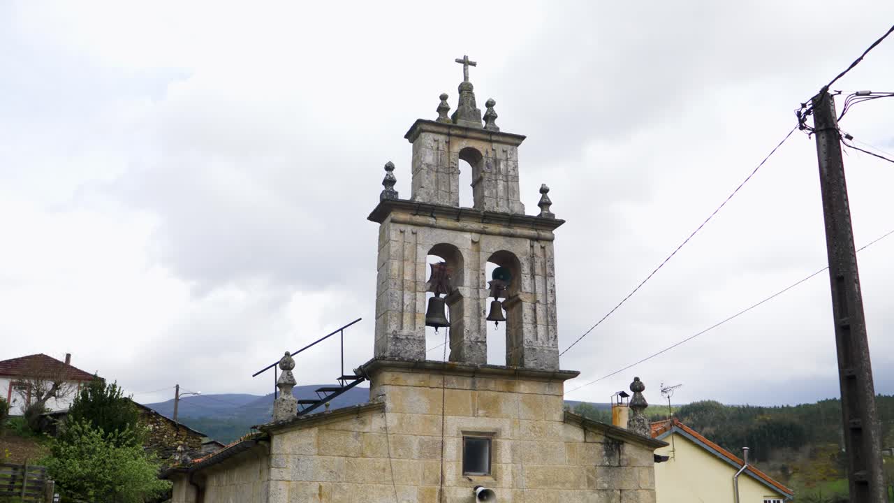 iglesia de santa cruz de prado campanario vilar de barrio, ourense, galiza, españa