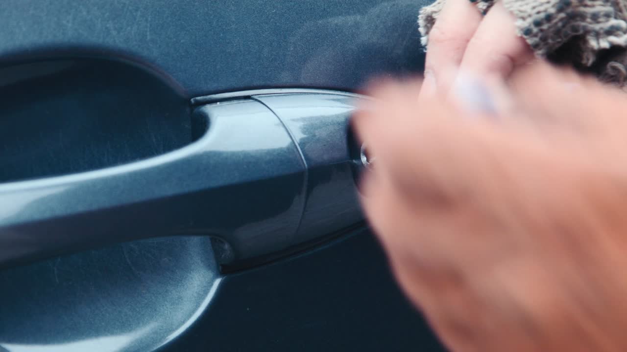 The Thief Hacks The Door Lock In The Car
