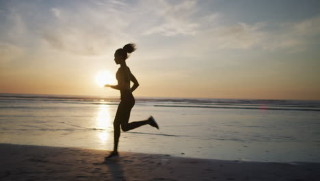 El-Mejor-Momento-Para-Correr-Es-Al-Atardecer