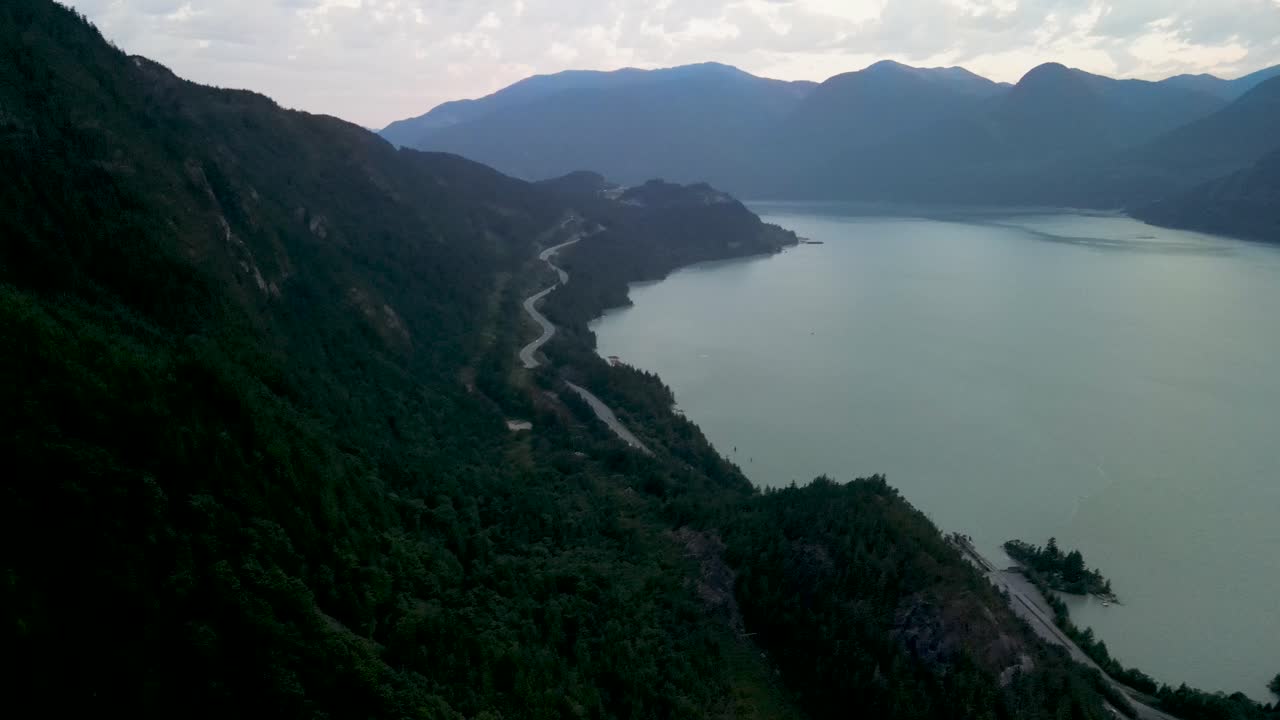 해안선 트랜스 캐나다 고속도로, 스미시, 캐나다