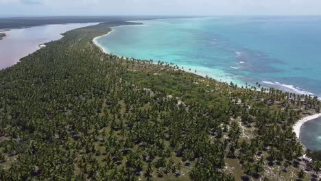 increíble imagen aérea de drones de la playa del mar