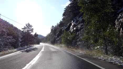 Pov-Fahren-In-Den-Bergen-Nach-Einem-Schneesturm