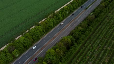 Motor-vehicles-traveling-on-the-A2-dual-carriage-way-in-Canterbury