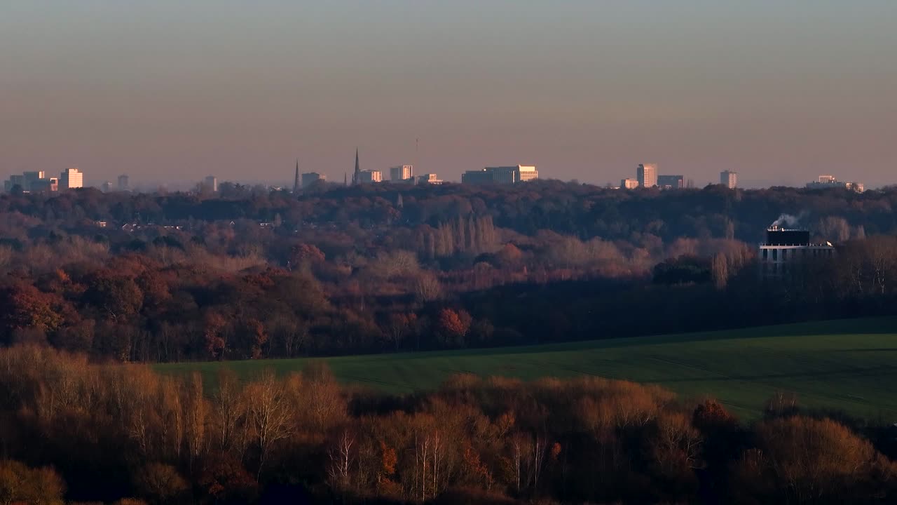 코번 트리 도시 지평선 긴 렌즈 이른 아침 공중 풍경 가을 겨울 나무 영국