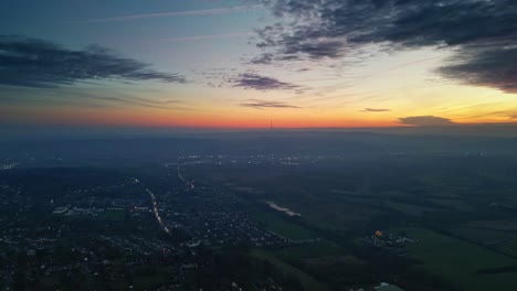 Paisaje-Urbano-Cinematográfico-Atardecer-Techos-Panorama-4k-Yorkshire,-Endland