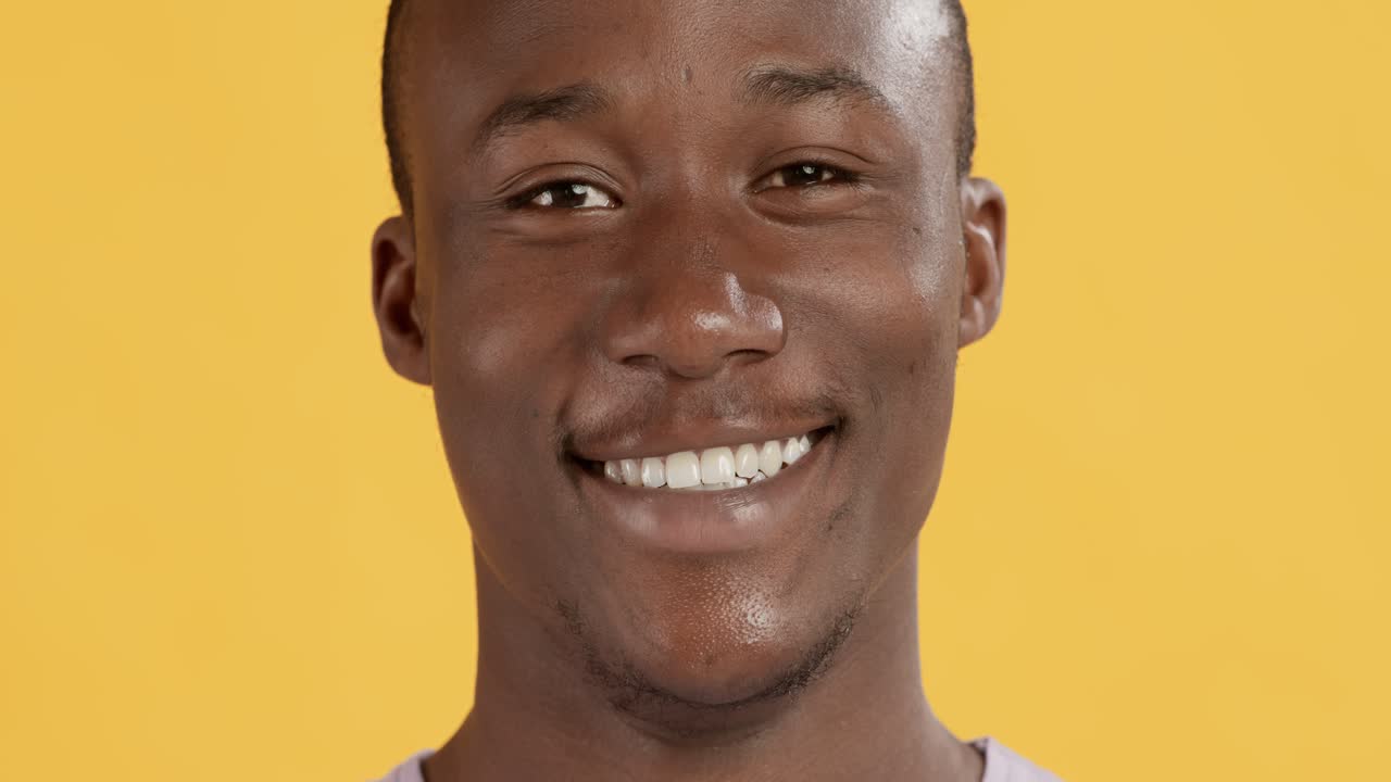 Retrato de um homem sorridente