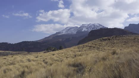 snowy-volcano-in-Iztaccihuatl-Mexico