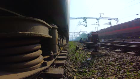 Vía-Férrea-Vista-Desde-El-Viaje-En-Tren-En-La-India-2