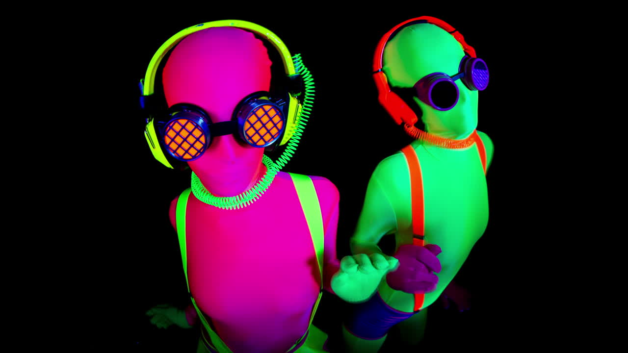 mujer en traje morph 08