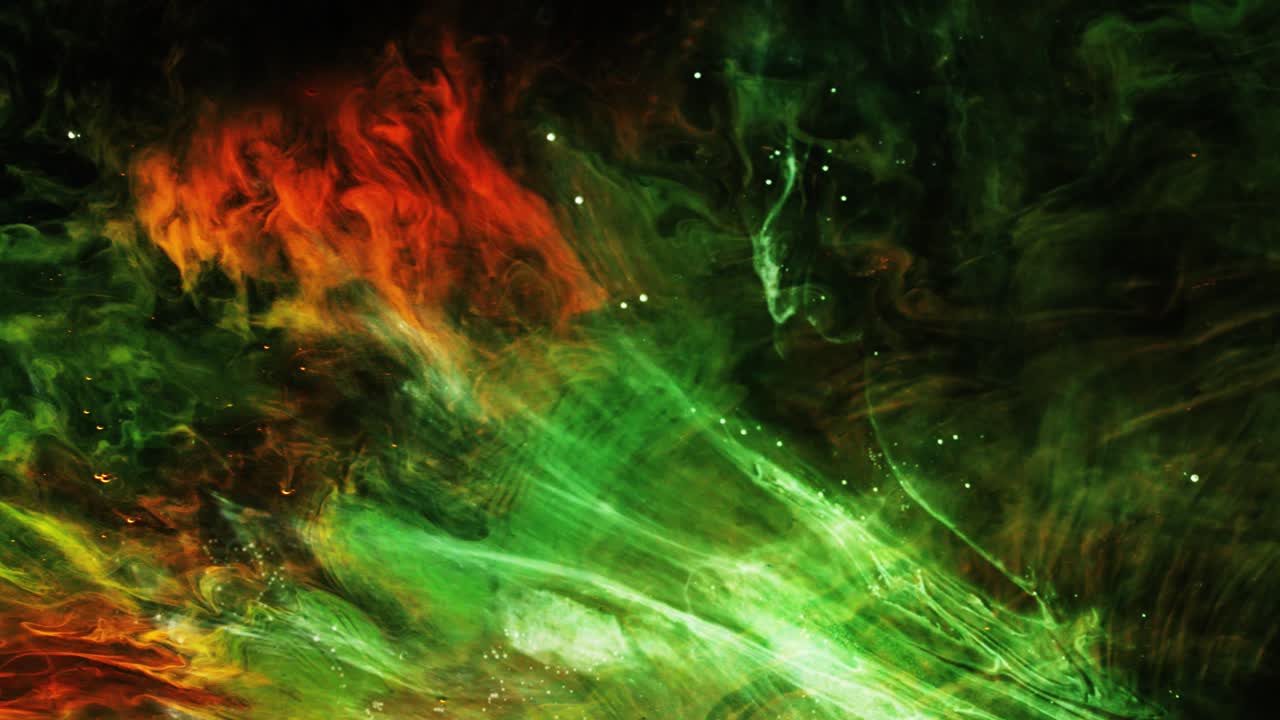 zoom, las nubes nebulosas verdes se mueven juntas