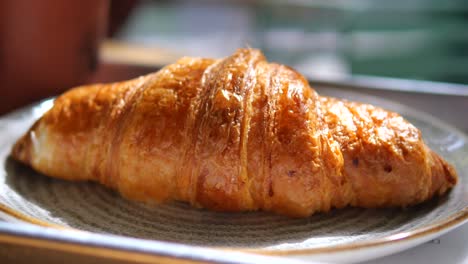 un croissant muy delicioso.
