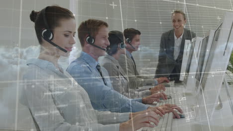 animación del procesamiento de datos sobre empresarios que usan auriculares telefónicos