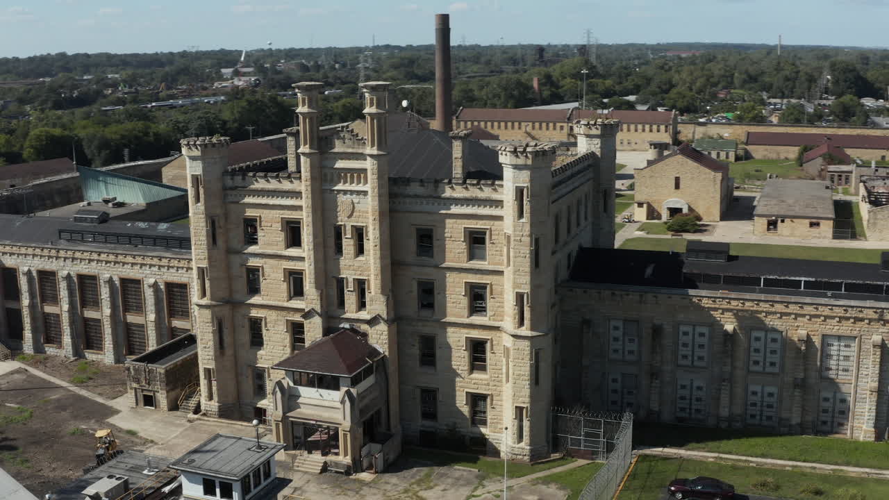 vista aérea de la prisión o cárcel abandonada y abandonada de joliet, un lugar histórico